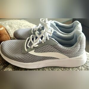 ATHLETIC WORKS RUNNING SNEAKERS Light Weight women's size 8 Grey